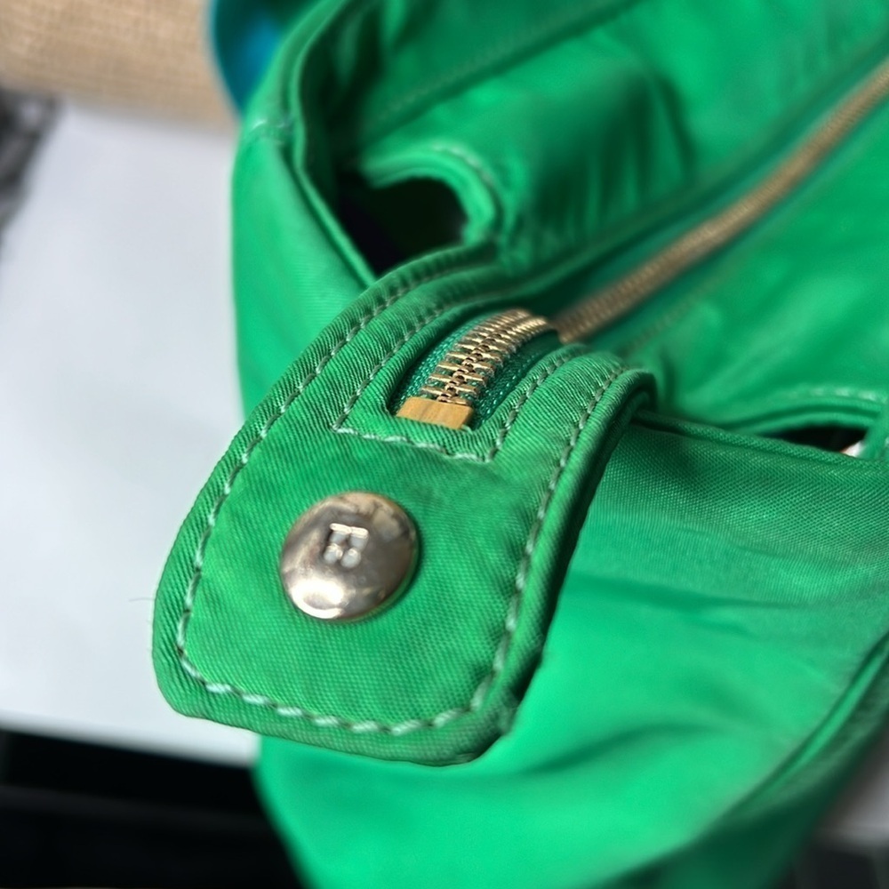 Kate Spade New York Web Quinn Leroy Street Humminbird Tote Bag in Green - Picture 10 of 10